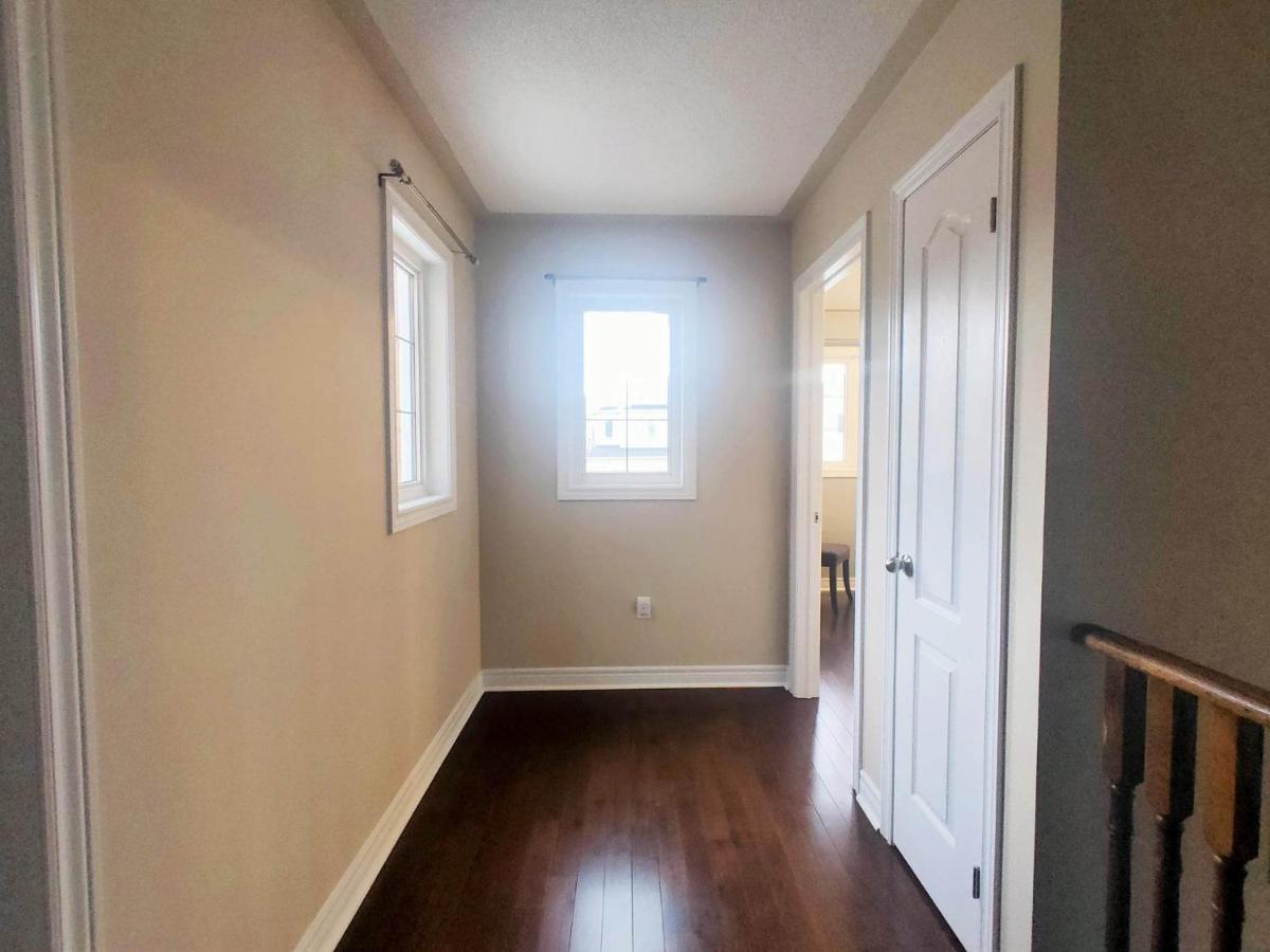 Affordable Room With Free Parking In Newmarket On Εξωτερικό φωτογραφία