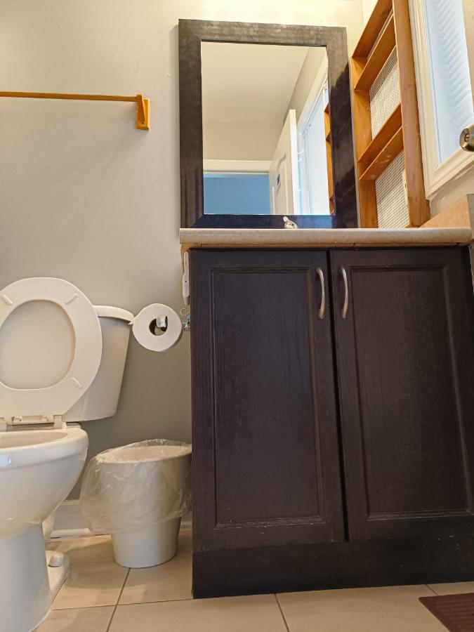 Affordable Room With Free Parking In Newmarket On Εξωτερικό φωτογραφία