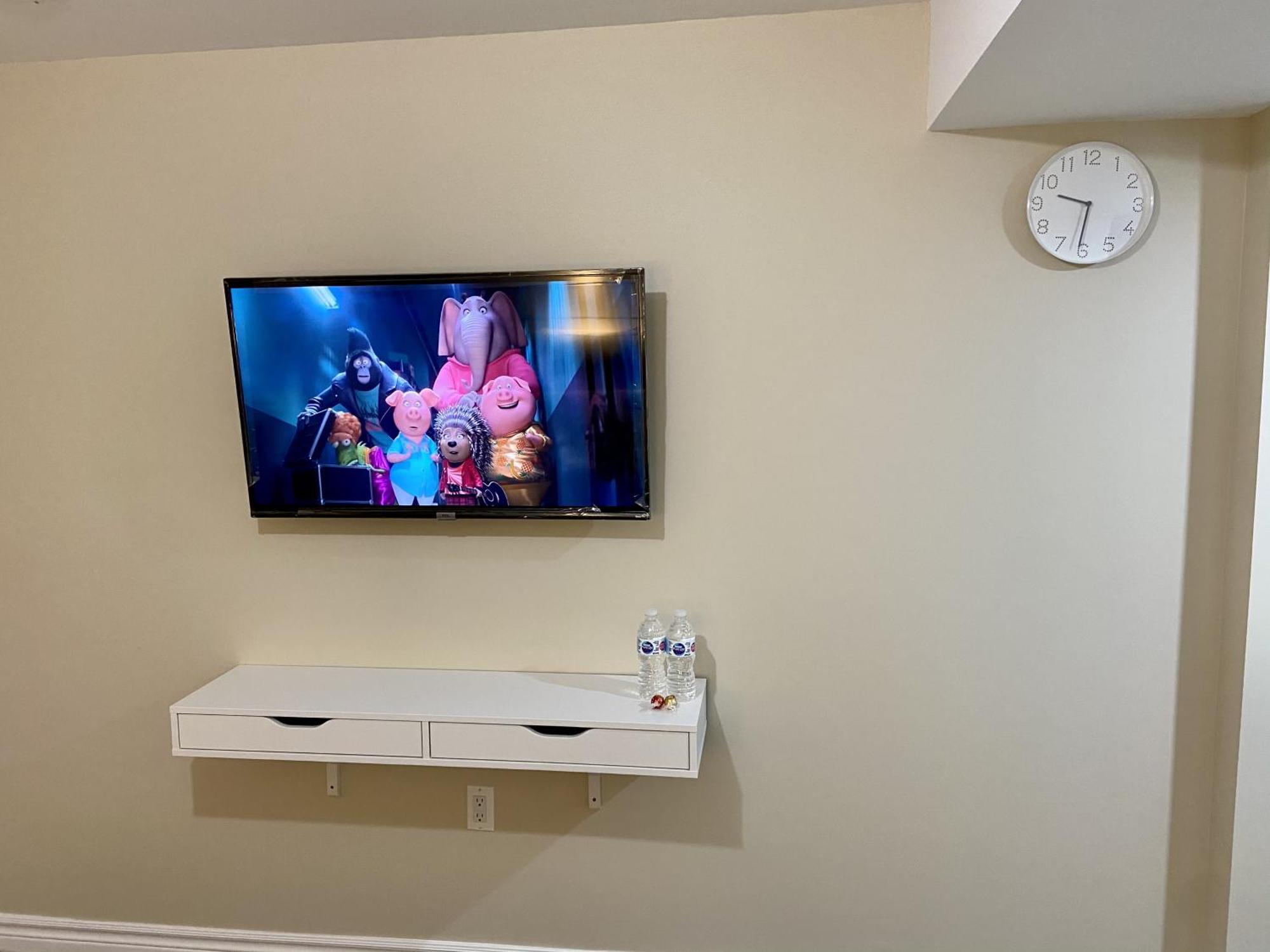 Affordable Room With Free Parking In Newmarket On Εξωτερικό φωτογραφία